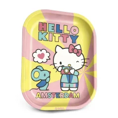 Plechový balicí tácek G-Rollz v růžovo-žluté barvě s motivem Hello Kitty s foťákem a nápisem Amsterdam